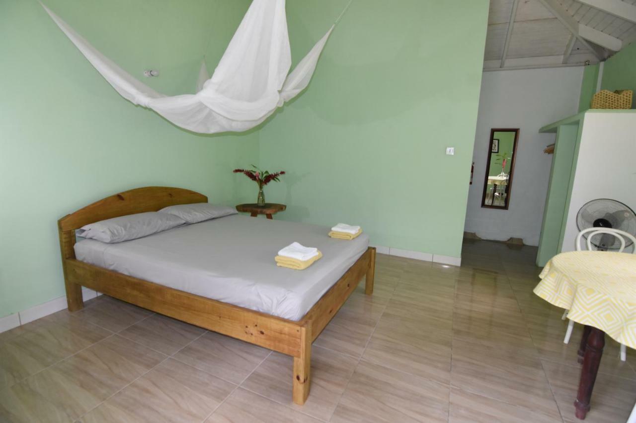 Soufriere Guesthouse Ngoại thất bức ảnh