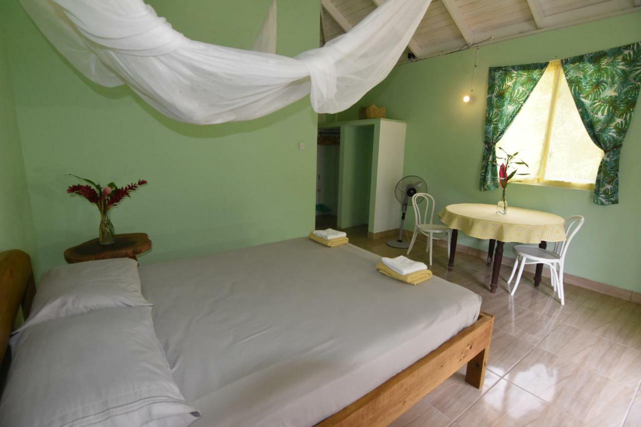 Soufriere Guesthouse Ngoại thất bức ảnh