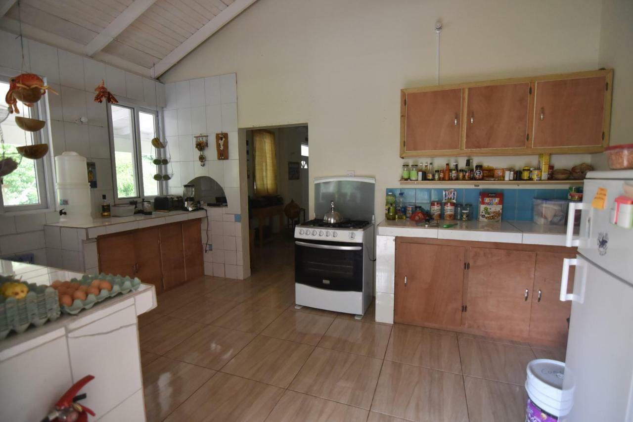 Soufriere Guesthouse Ngoại thất bức ảnh