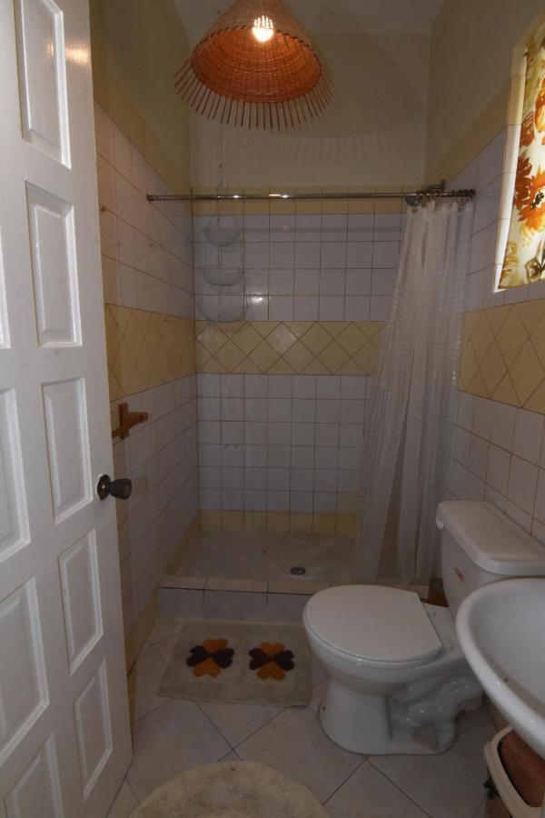 Soufriere Guesthouse Ngoại thất bức ảnh